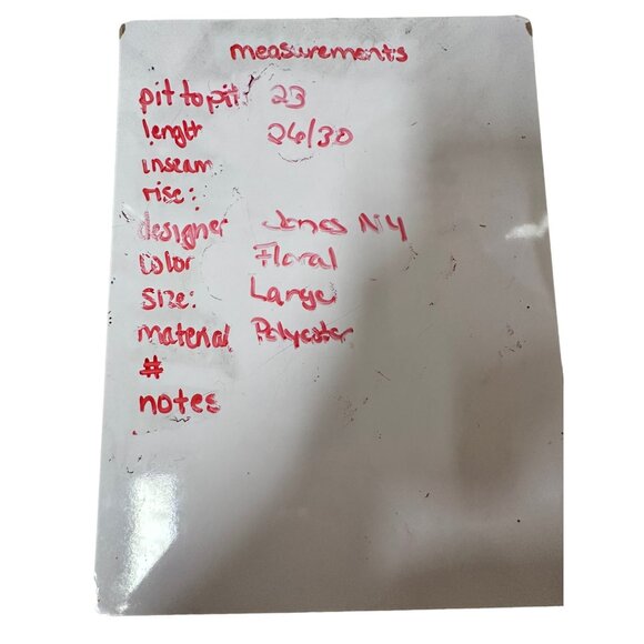 🌸3/$15🌸Navy Sleeveless Floral Blouse with V-neck sz L - Picture 7 of 7